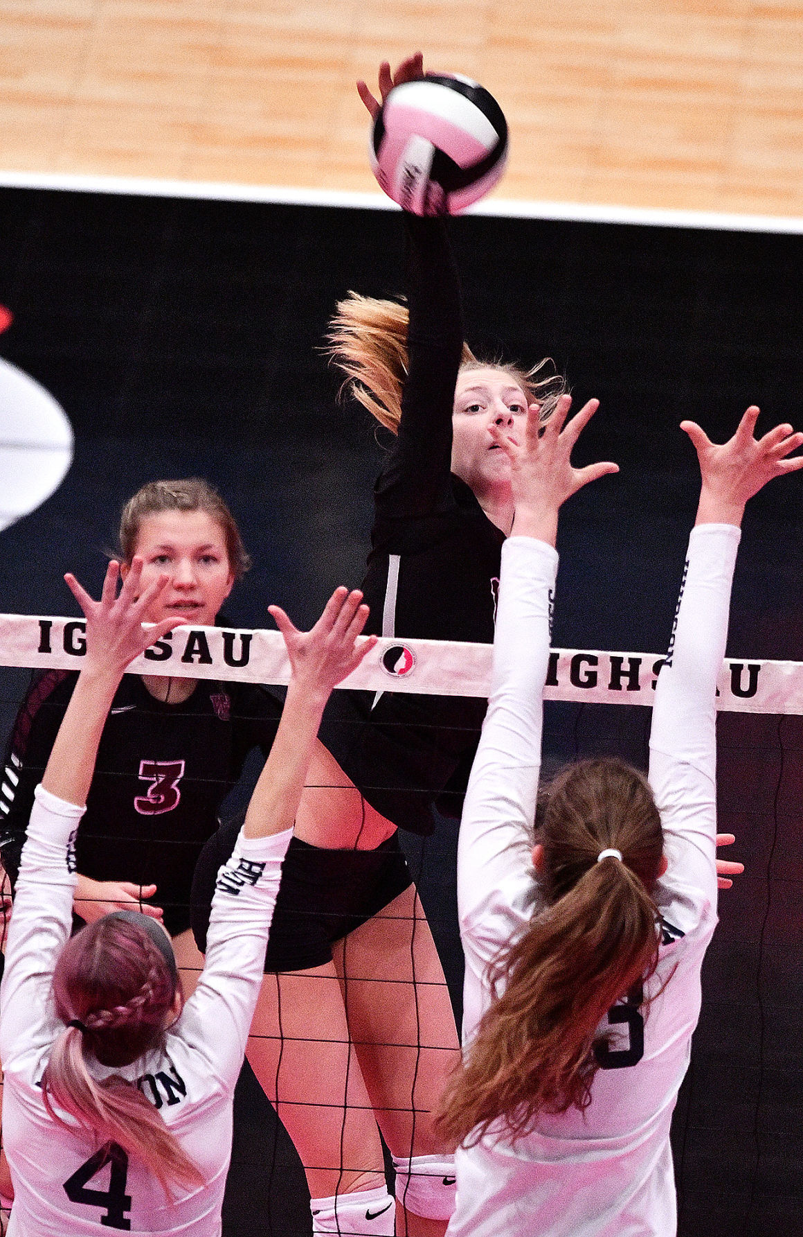 Western Christian vs Hudson state volleyball
